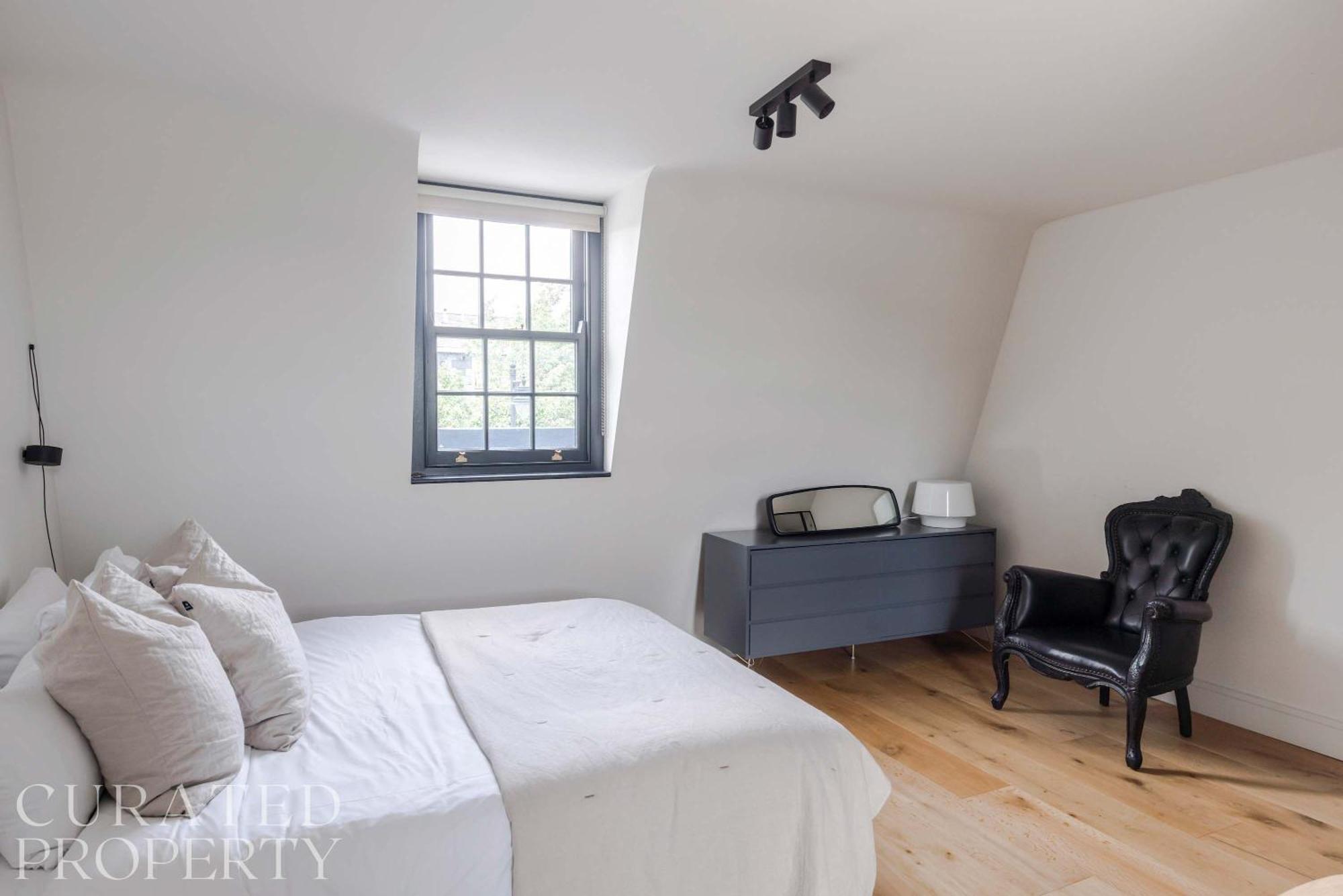 Georgian Townhouse With Sun Terrace & Garden Holiday home *