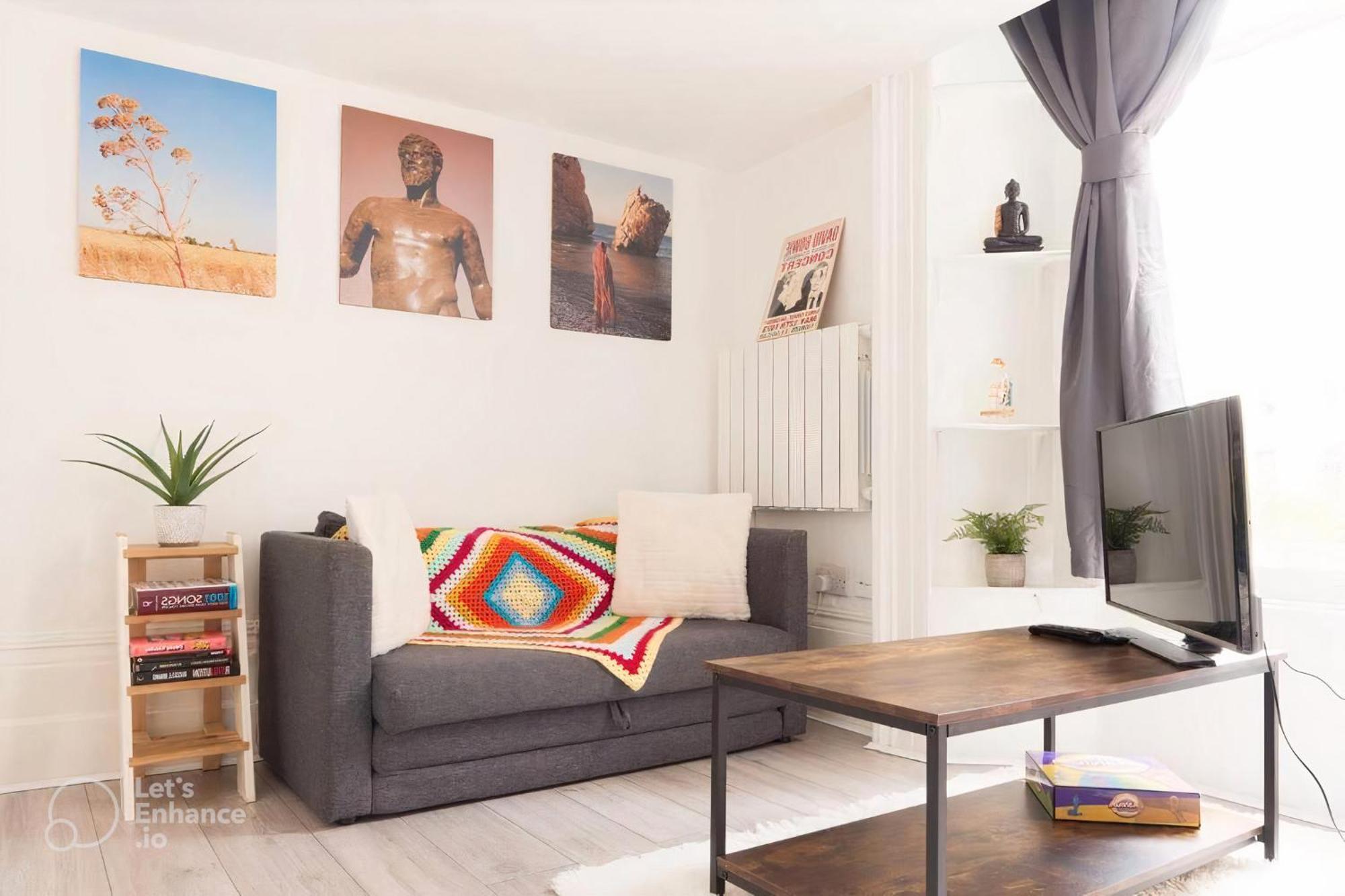 Apartment 4-sleeper Oasis