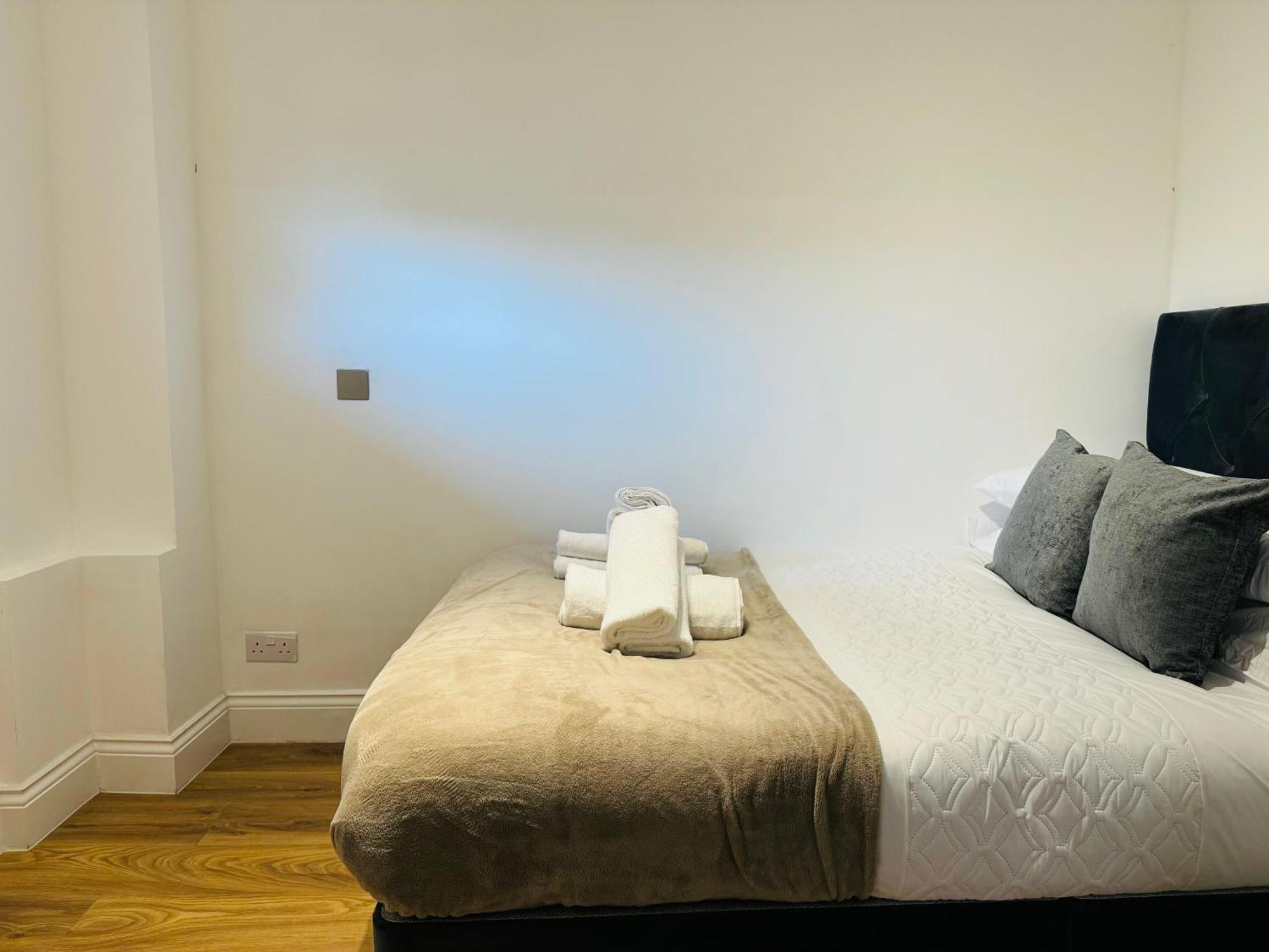 Earlsfield - Two Bedroom Flat Apartamento
