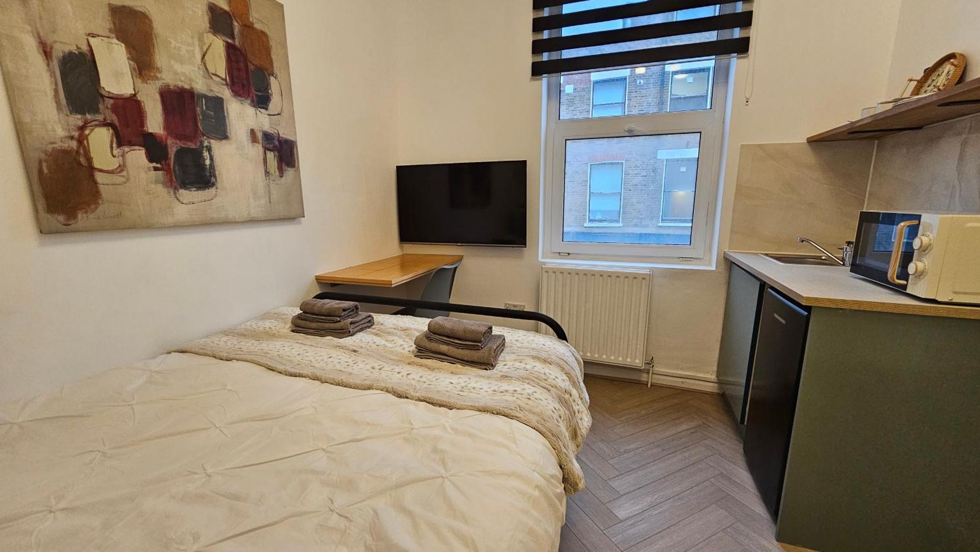 Apartment Newly Renovated & Ensuite Rooms! - Camberwell *