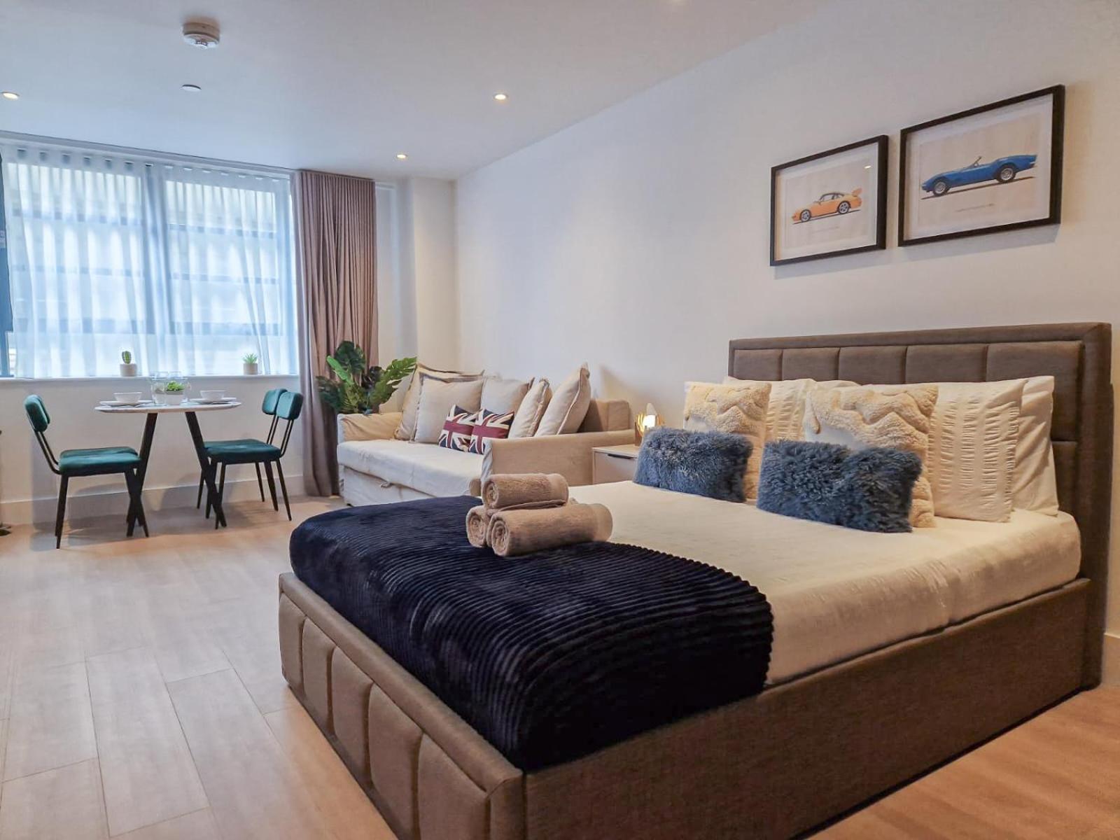 Modern & 3bedroom Flat With Pvt Balcony Steps From Regent's Park *