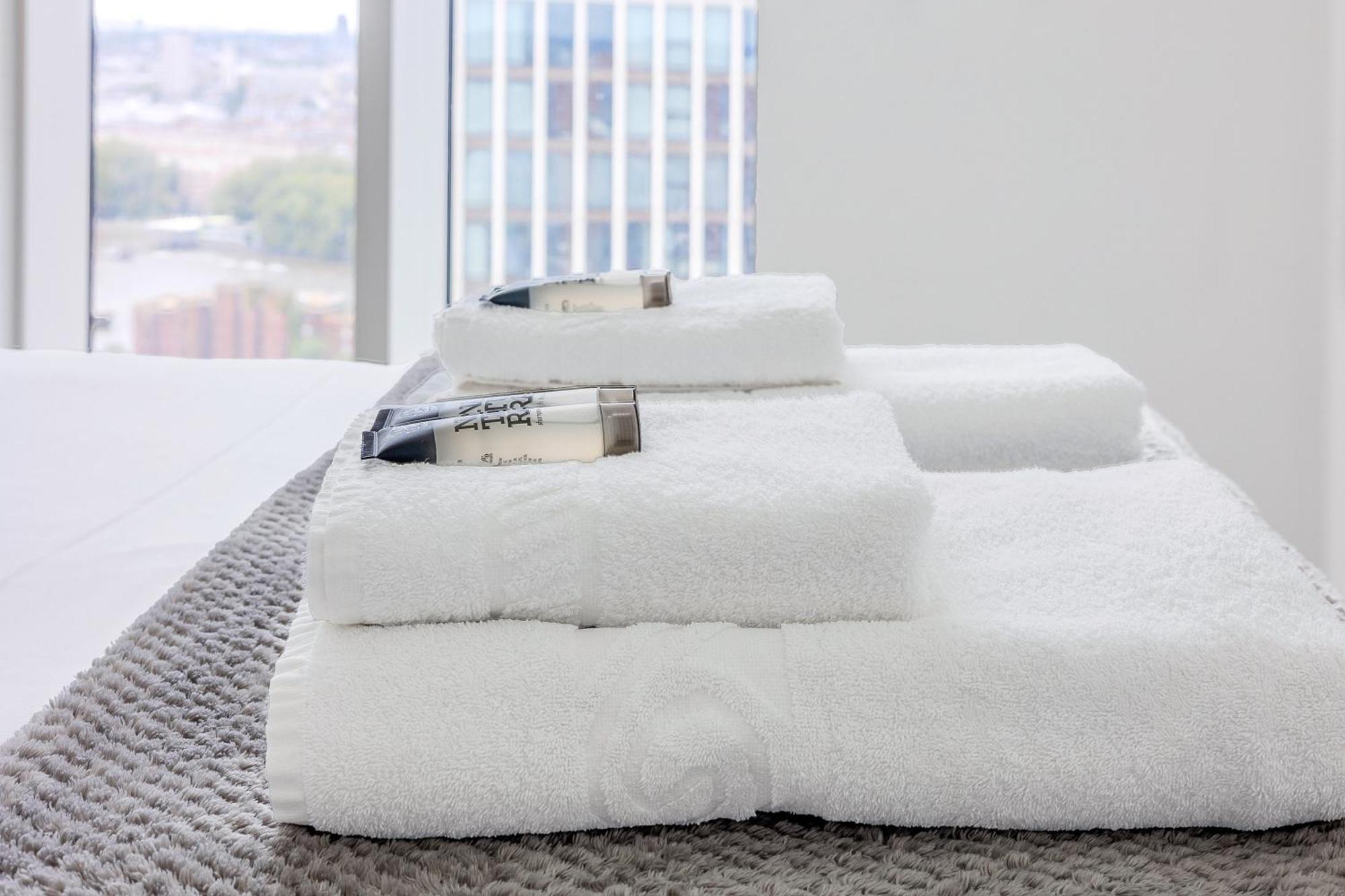 Apartment Bright 2br High Floor Flat, Nine Elms, 3min Tube *