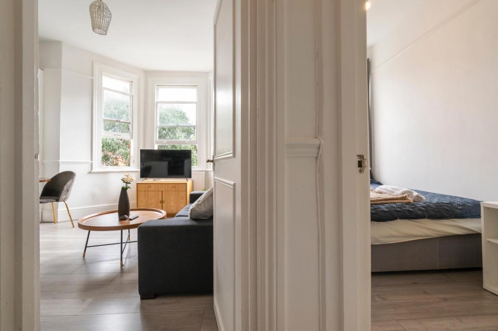 Leilighet 2 Bedroom Flat Sw9 -2min Walk From Brixton Station, Free Off Road Parking