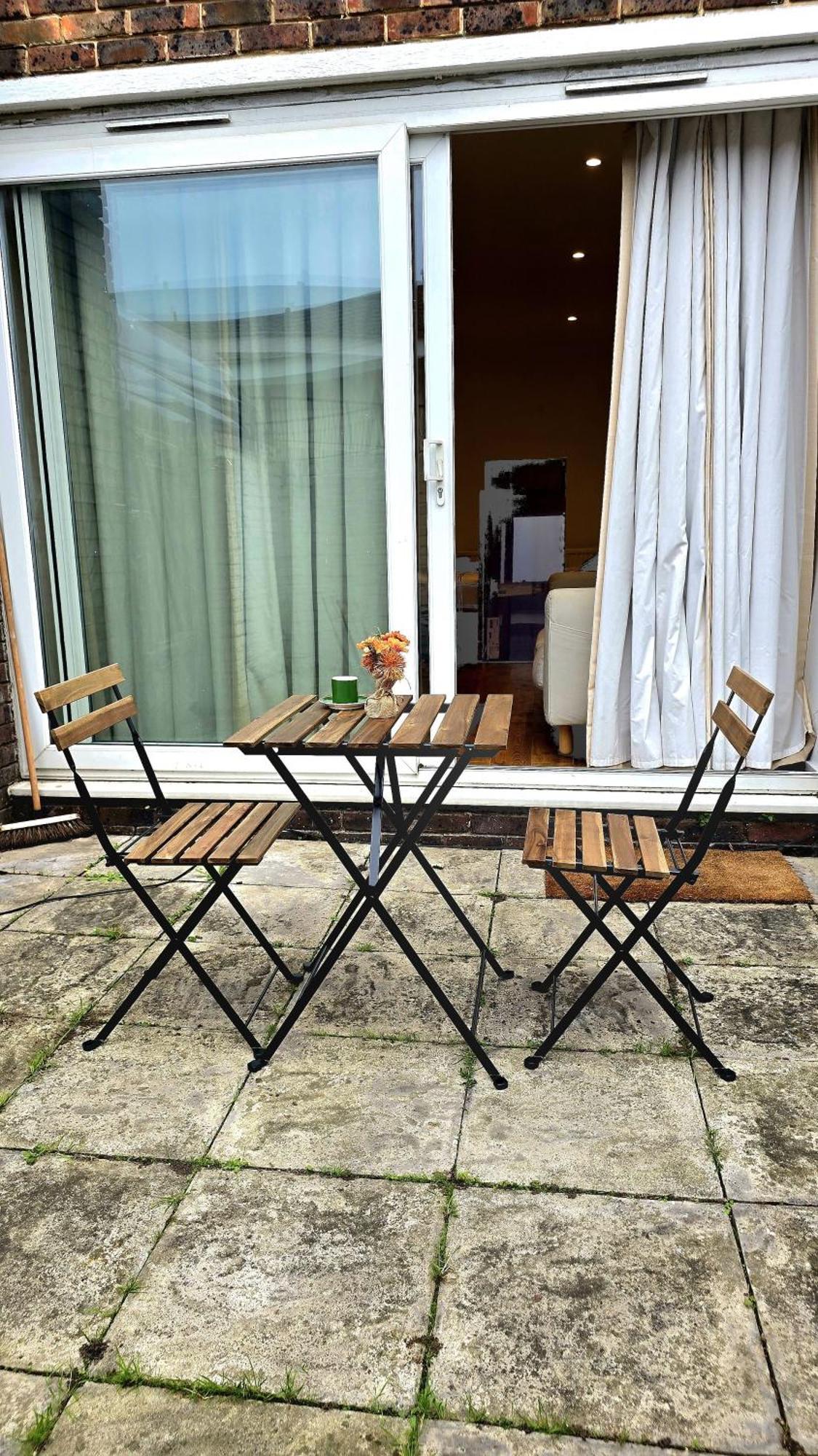 Vakantiehuis Charming 4 Bedroom Duplex With Private Entrance