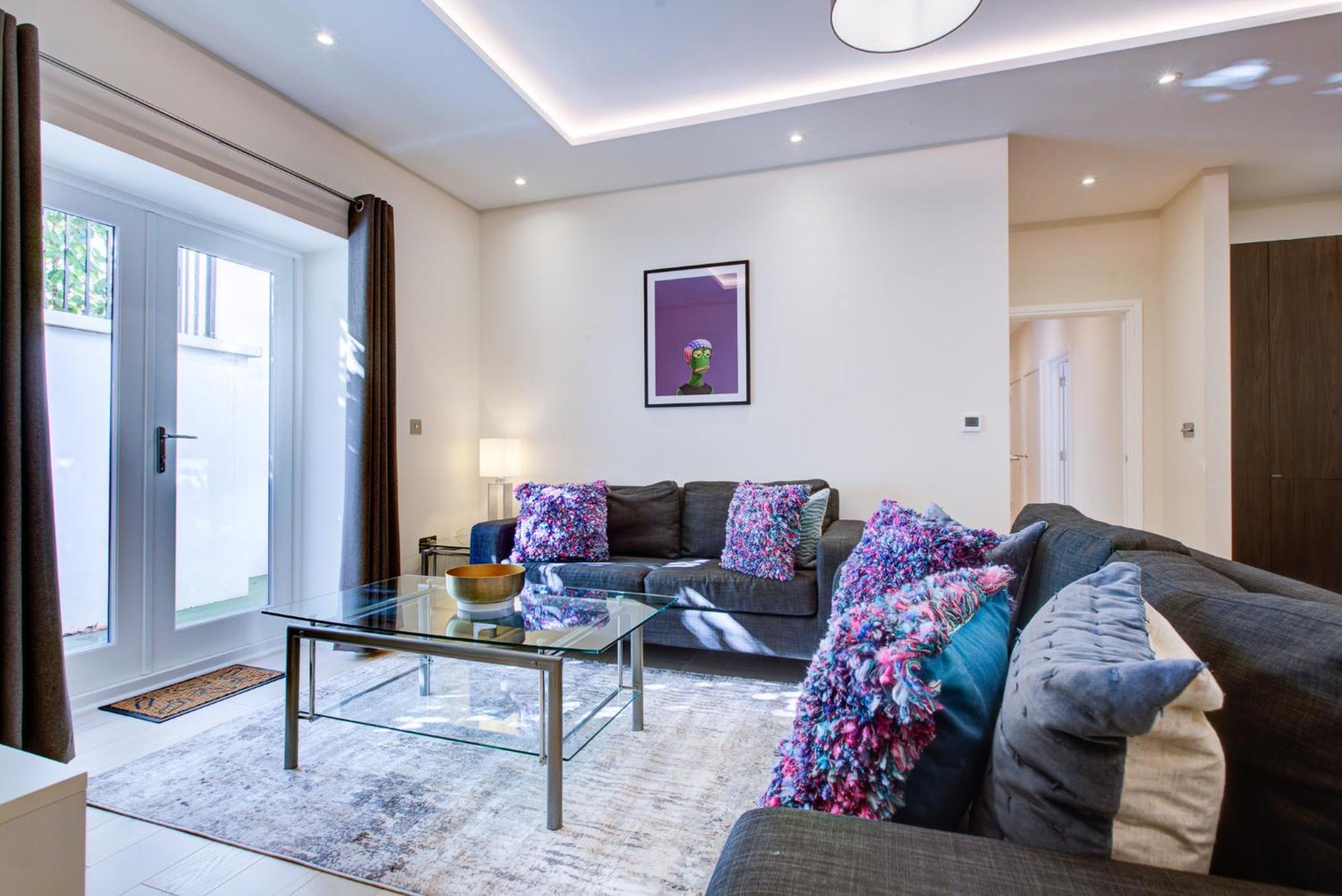 Newlands Pepe By Artsy Apartment *