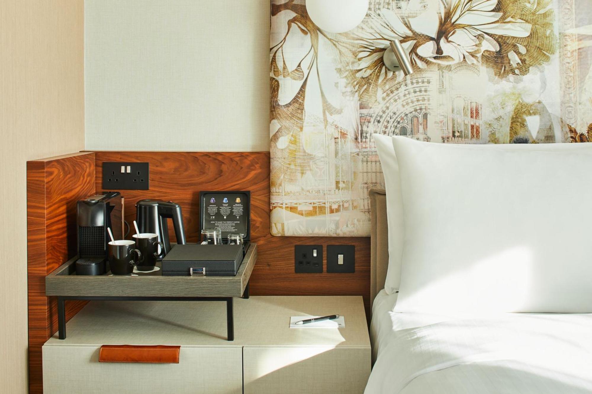 Hotel Marriott Kensington 4*