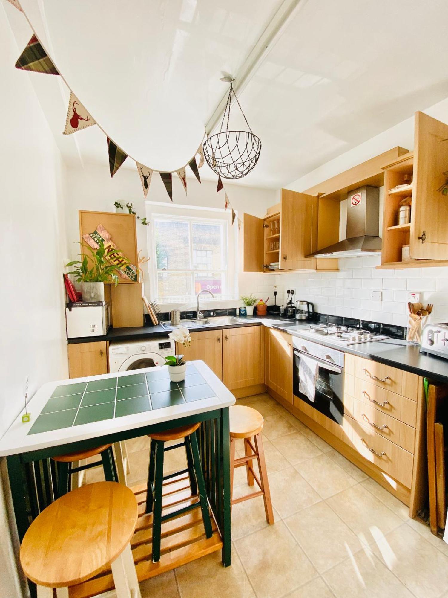 London's East End 2 Bedroom Londen