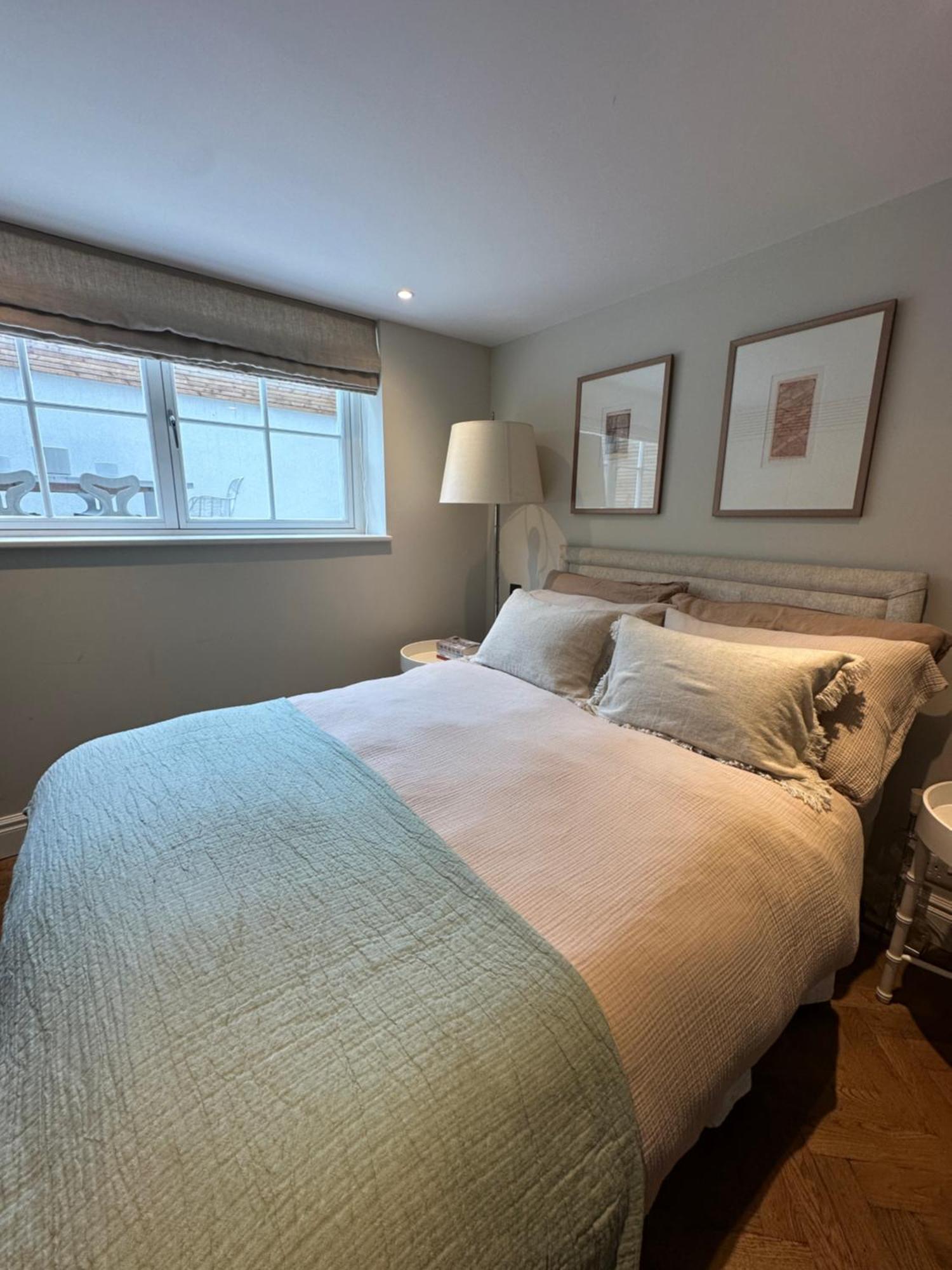 Beautiful 4-bed House Next To Battersea Park Holiday home London