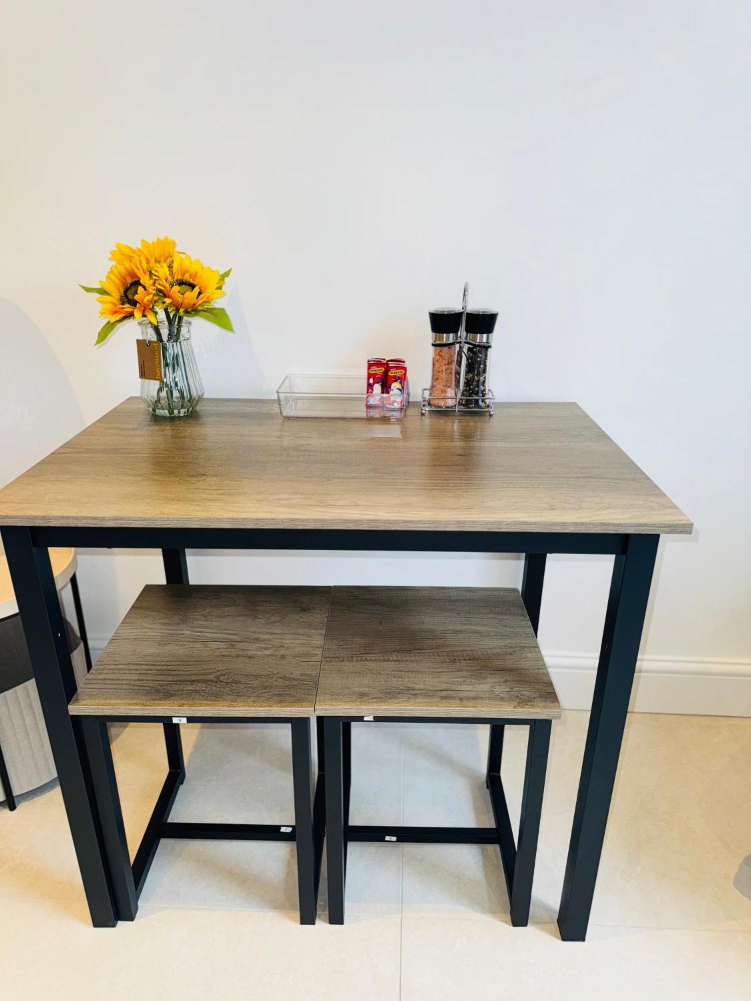 Apartment Chic E10