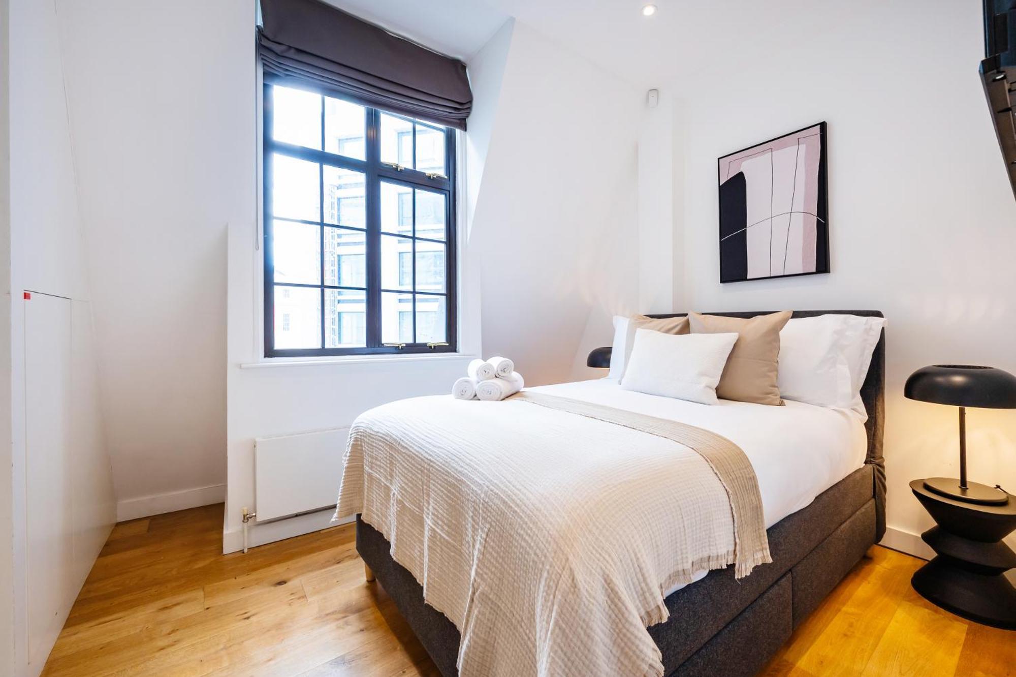 Luxury Aircon 3 Bedr, 4 Beds, 2 Bath Trafalgar Sq Apartamento