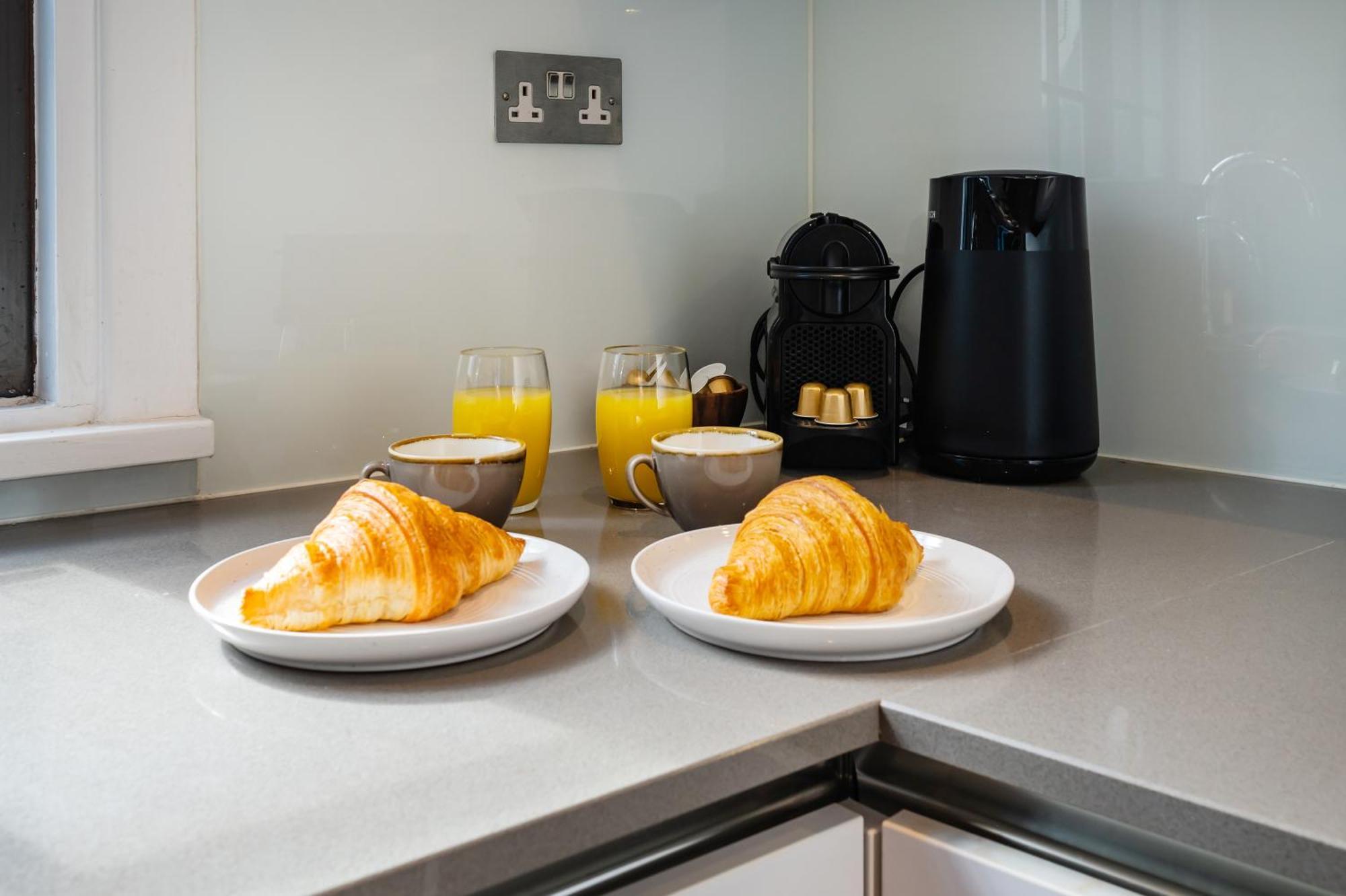 Luxury Aircon 3 Bedr, 4 Beds, 2 Bath Trafalgar Sq Apartamento Londres