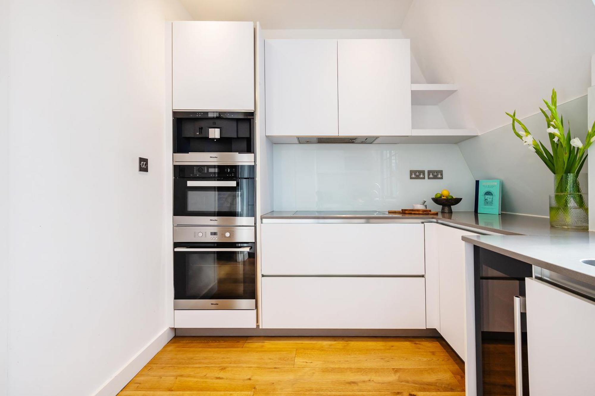 Luxury Aircon 3 Bedr, 4 Beds, 2 Bath Trafalgar Sq * Londres
