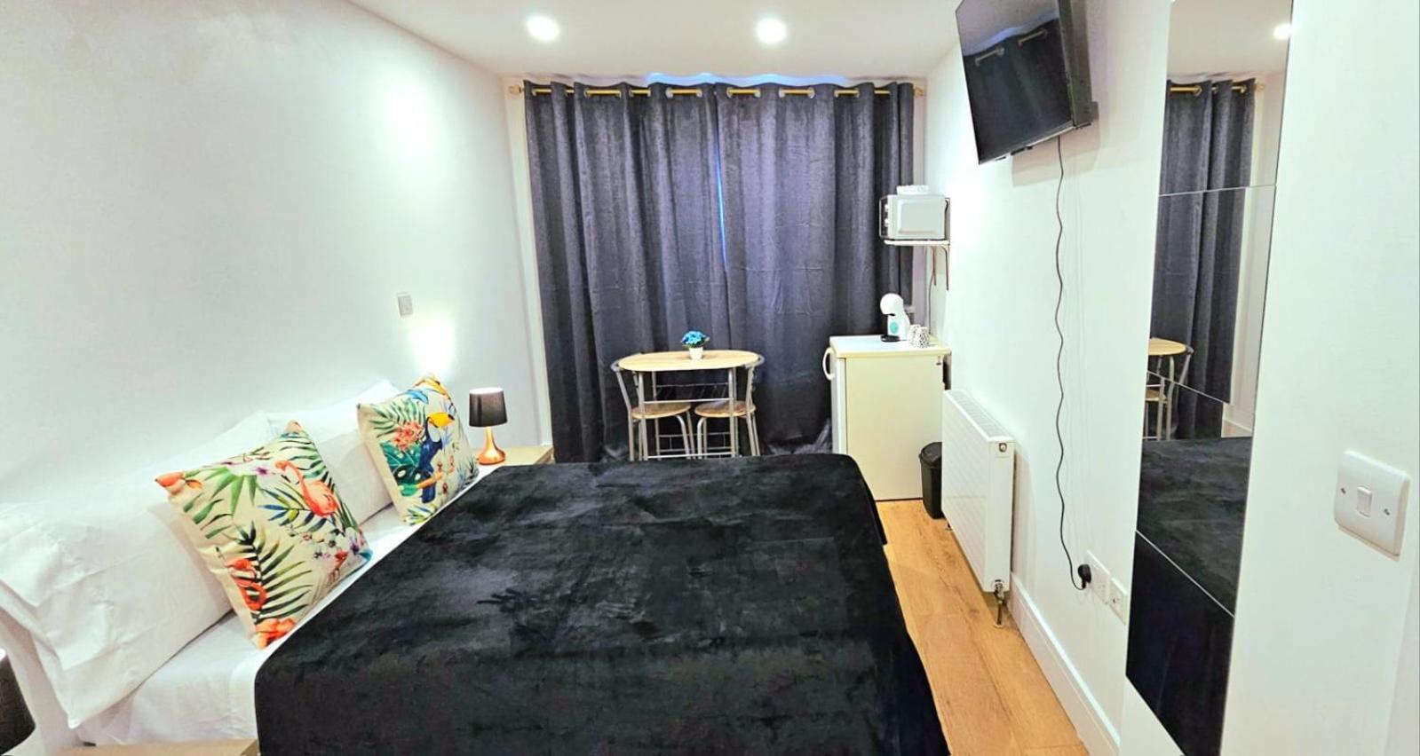 Penelope Ensuite Double Privat overnatting *