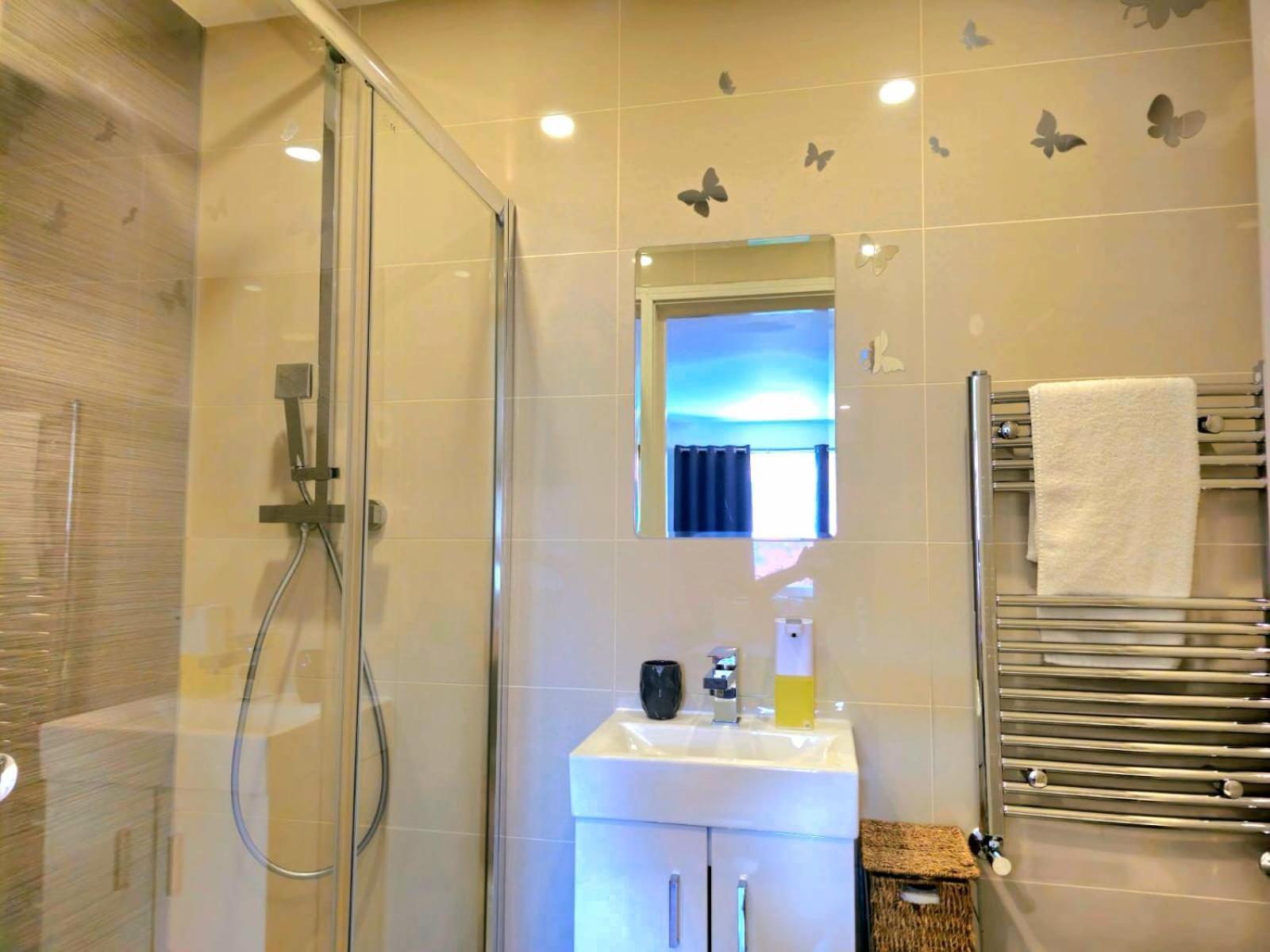 Privat overnatting Penelope Ensuite Double London