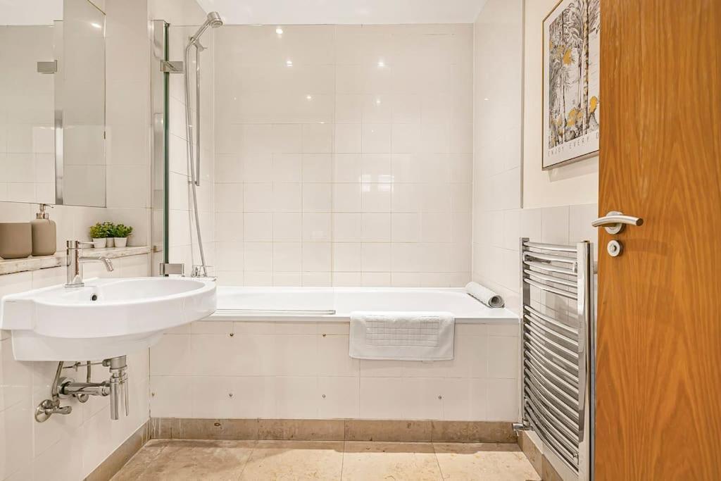 Stylish Next To Paddington Station Apartment *