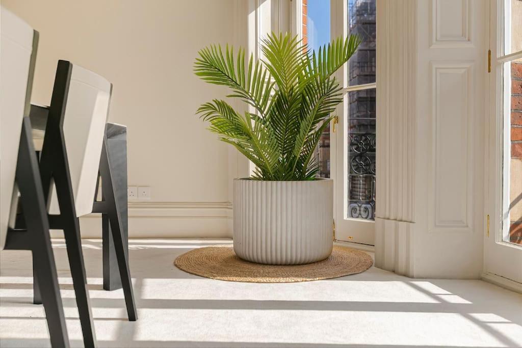 Cadogan Gardens Vip Apartment