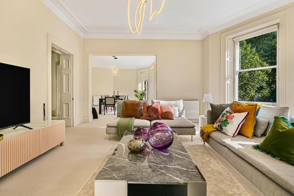 Cadogan Gardens Vip Apartment *