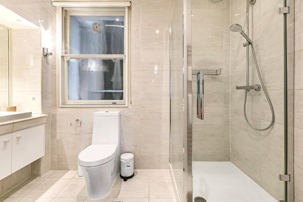 Cadogan Gardens Vip * London