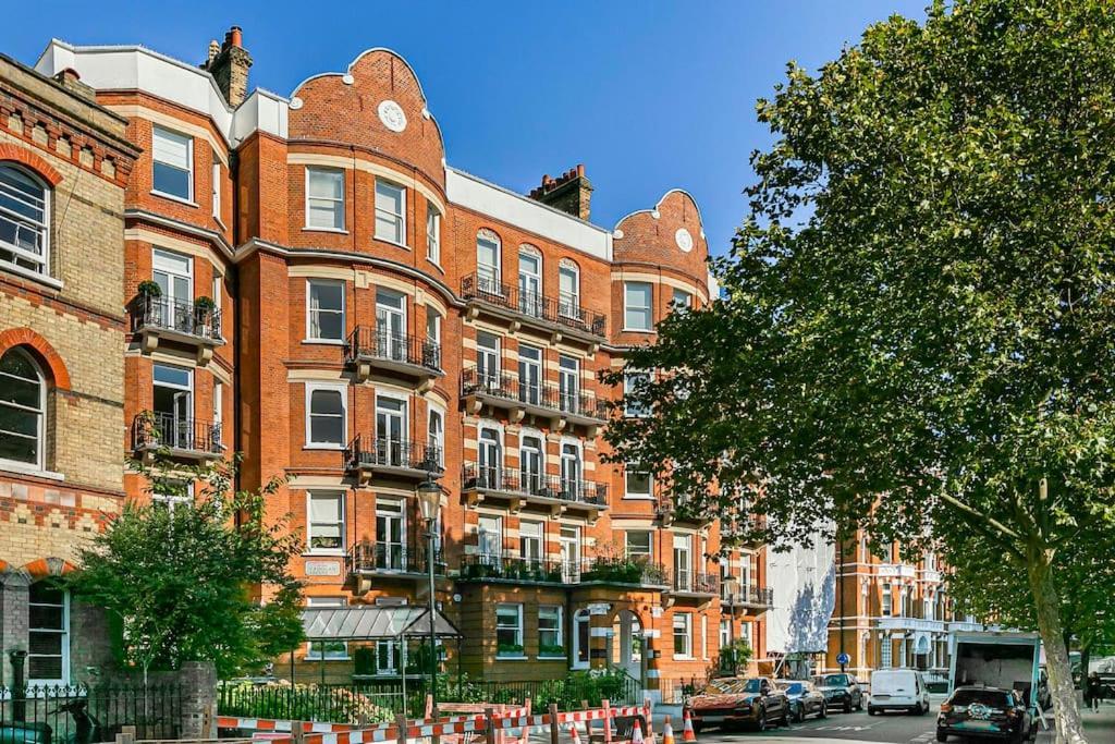 Cadogan Gardens Vip *