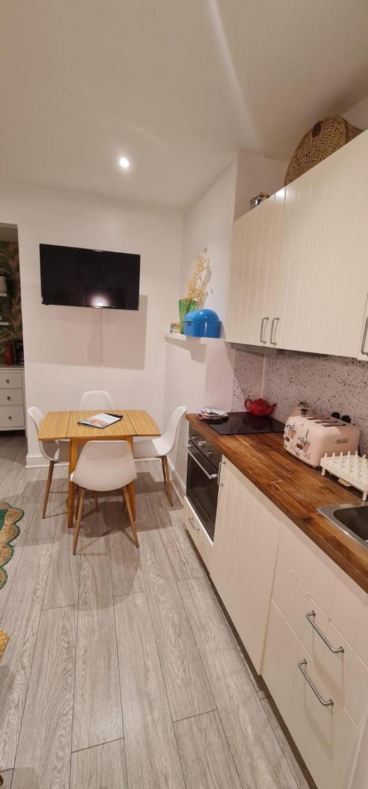 Claremont - Holiday home