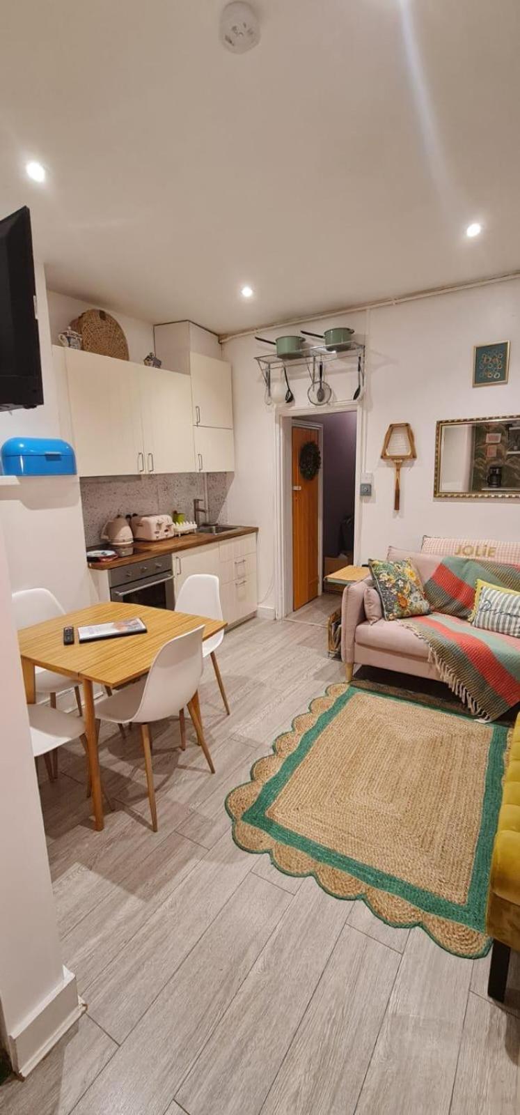 Claremont - Holiday home London