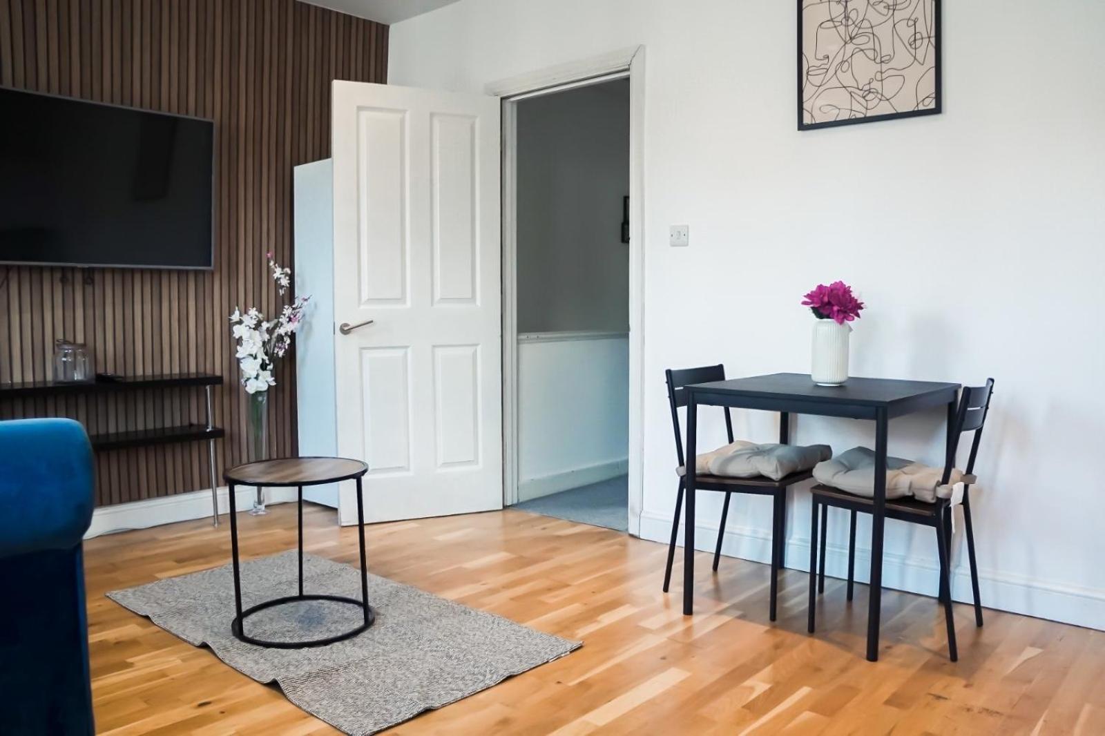 Modern Cosy 2 Bedroom House In Tooting London