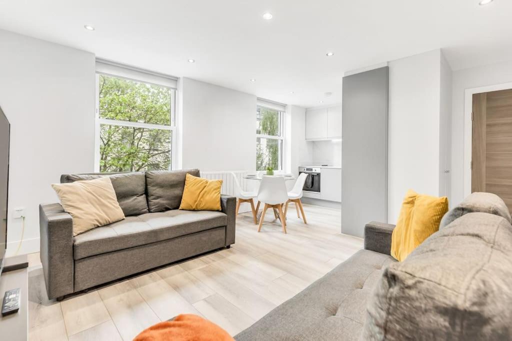 Lux St Johns Wood - Sleeps 7 Leilighet London