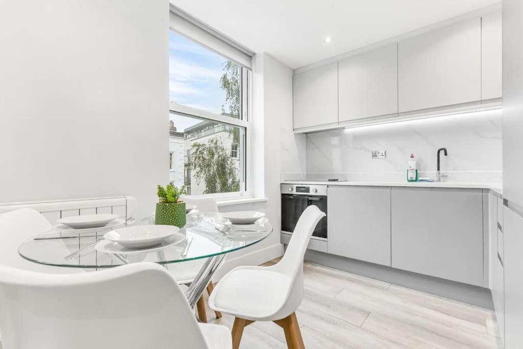 Lux St Johns Wood - Sleeps 7 Leilighet