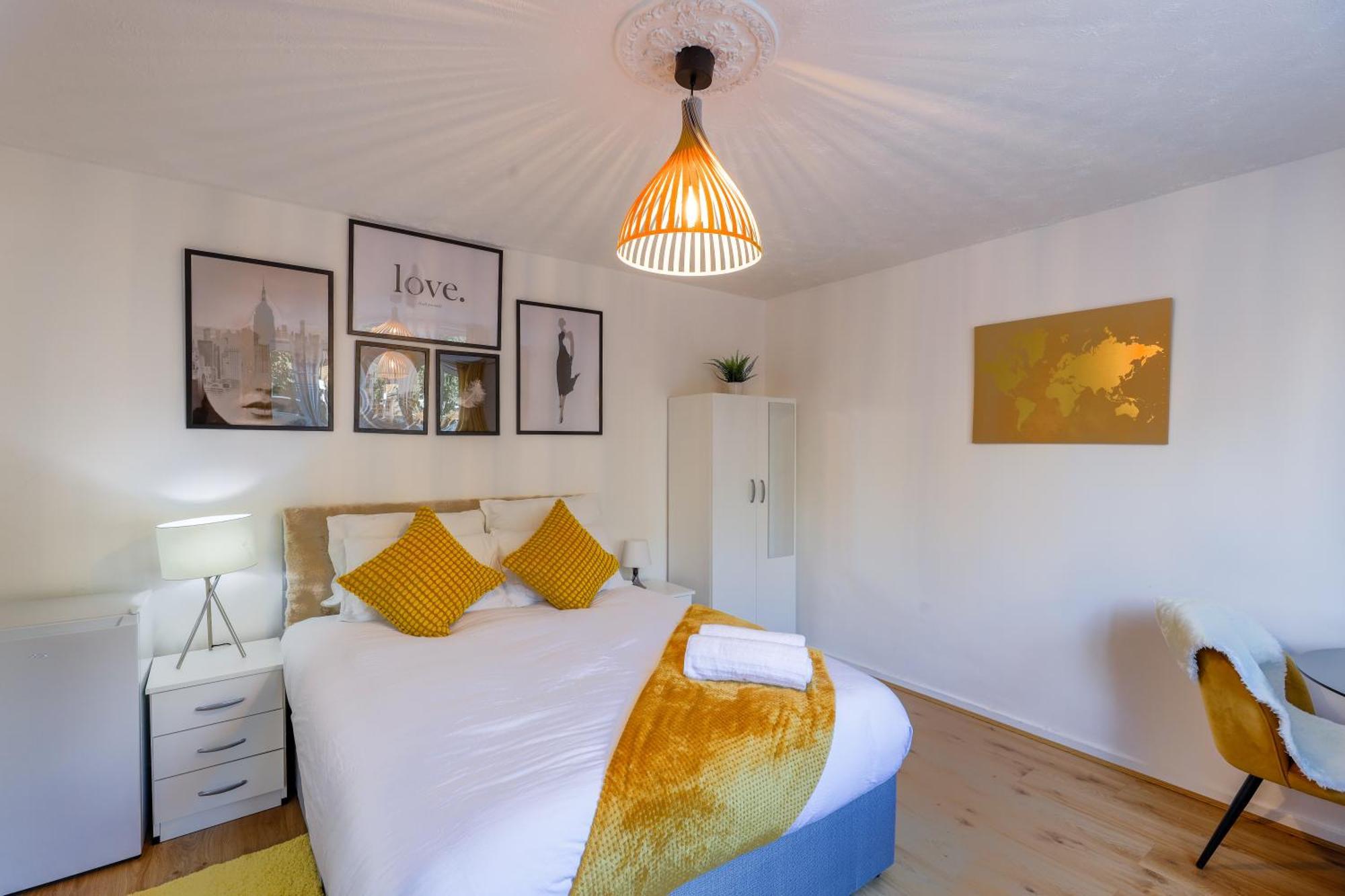 Gjestgiverier Opulent Heights London