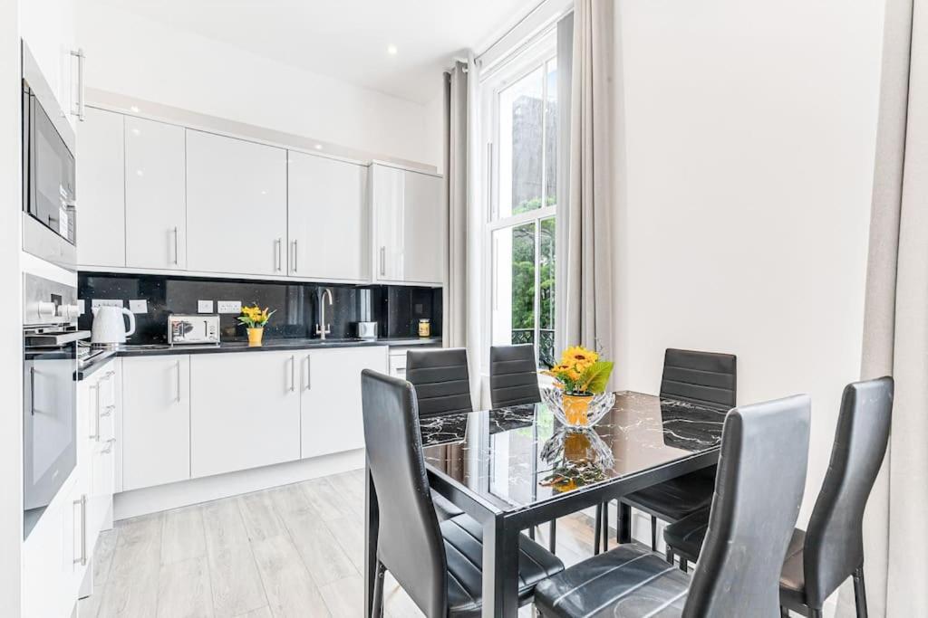 Apartment Lux Kensington 2br With Ac - Sleeps Up To 9 London