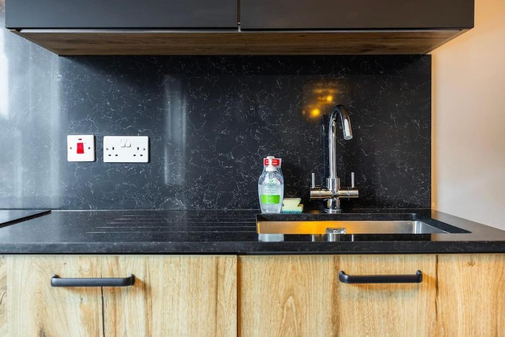 Cosy Modern In The Heart Of Balham Apartment London