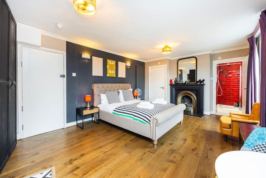 Cosy Modern In The Heart Of Balham Apartment London