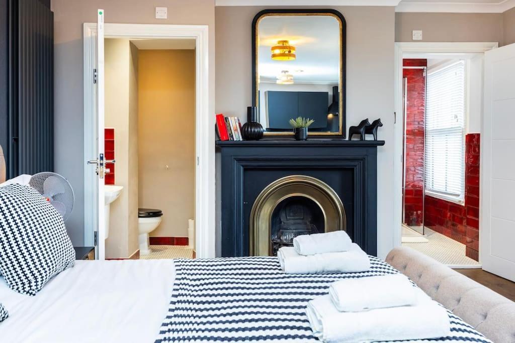 Cosy Modern In The Heart Of Balham Apartment London