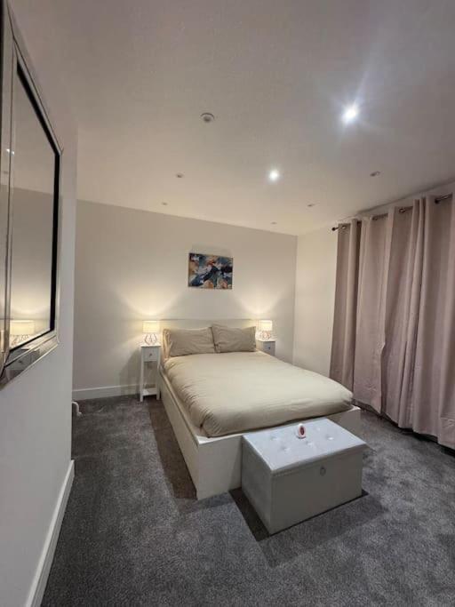 The Upper Tooting Beauty - 2bed Ground Floor Flat London