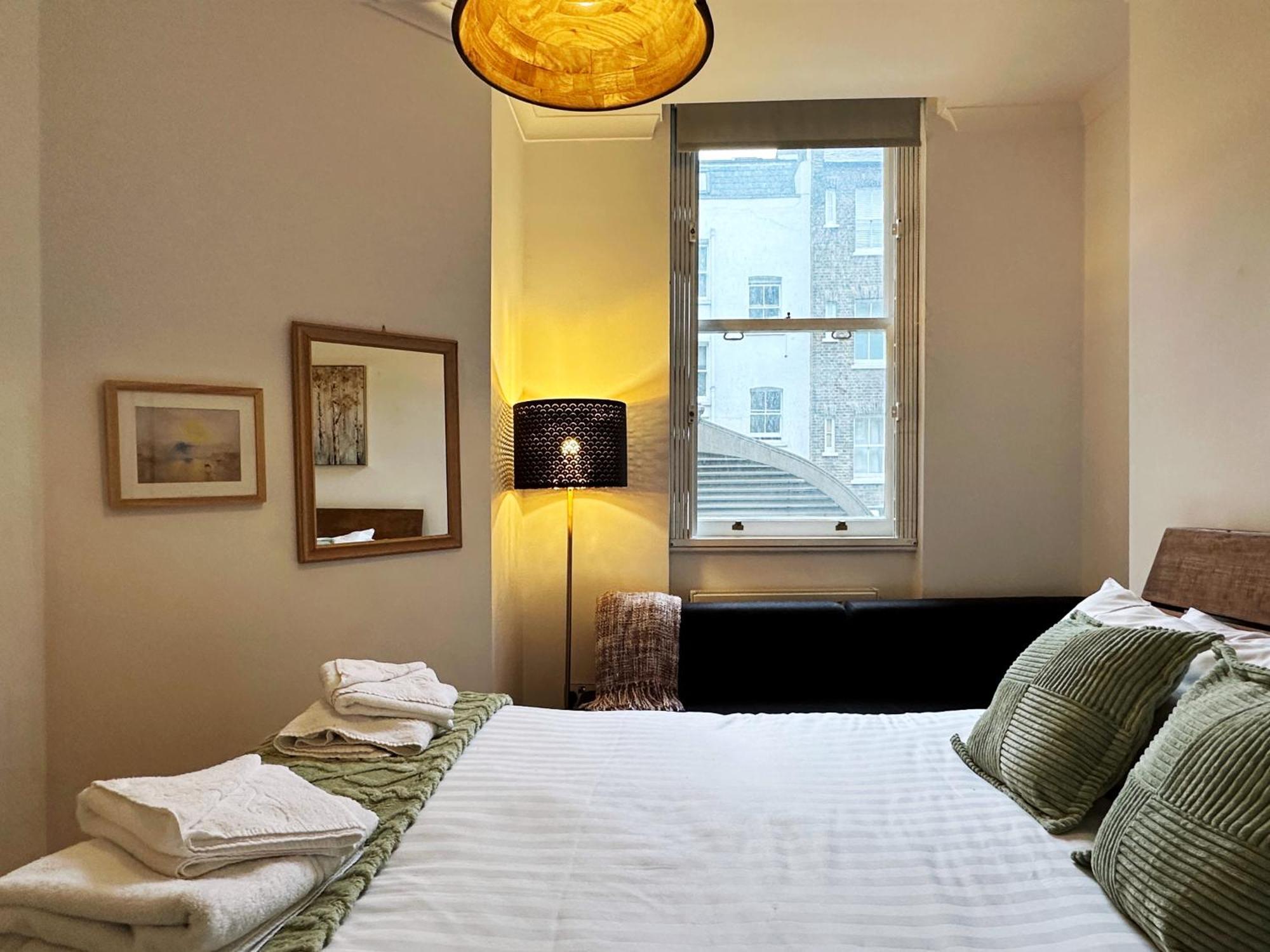 Apartment Theo's 2 Bedroom In London