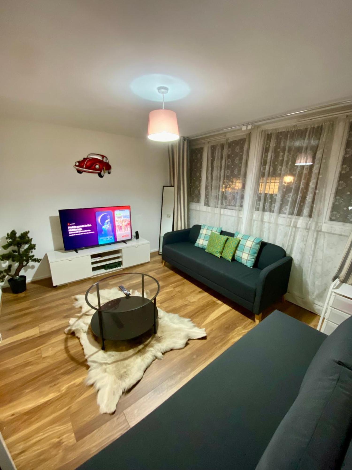 Apartment 3 Bedroom Flat, Oxford Circus, W1w *
