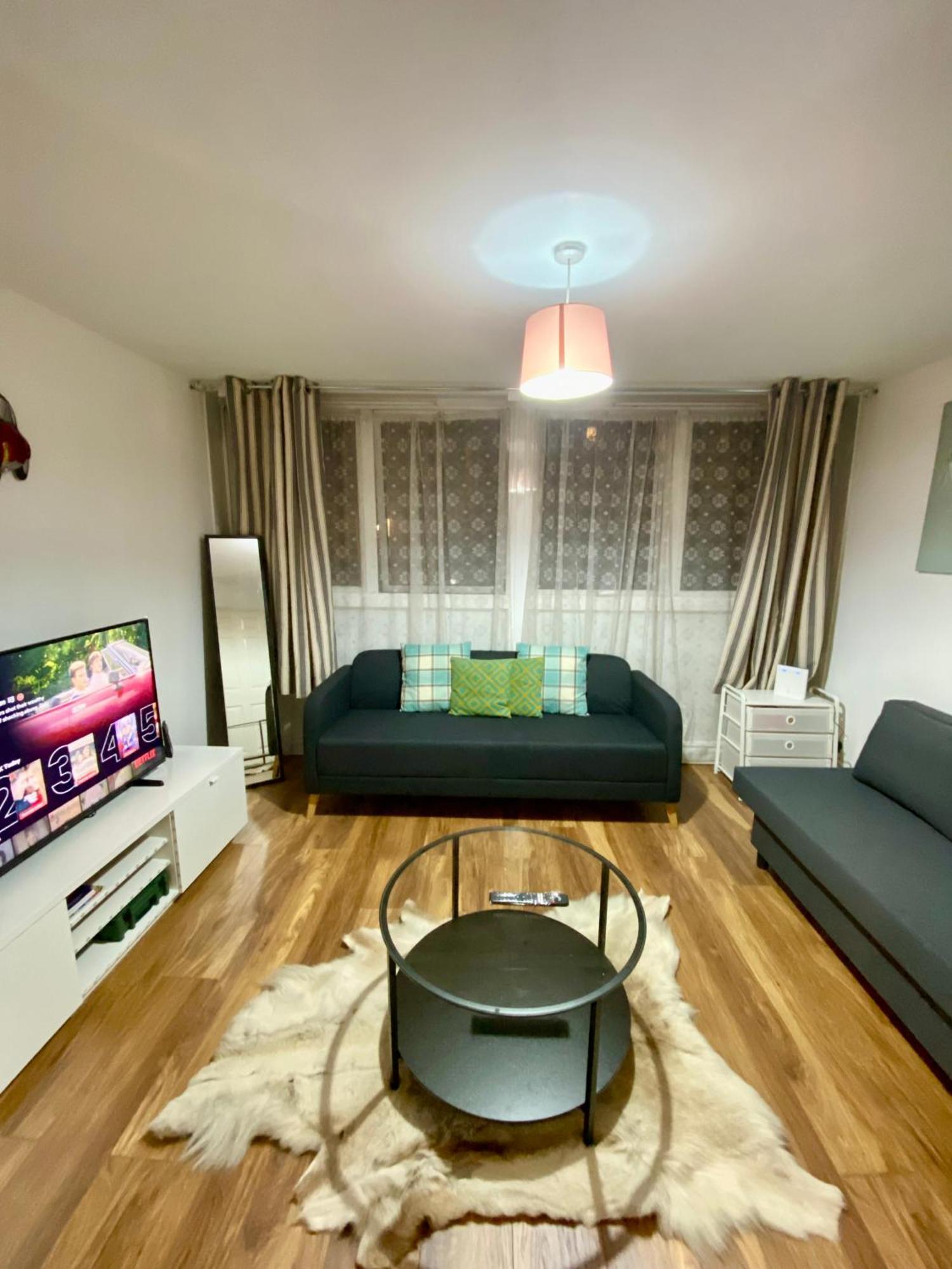 3 Bedroom Flat, Oxford Circus, W1w Apartment London