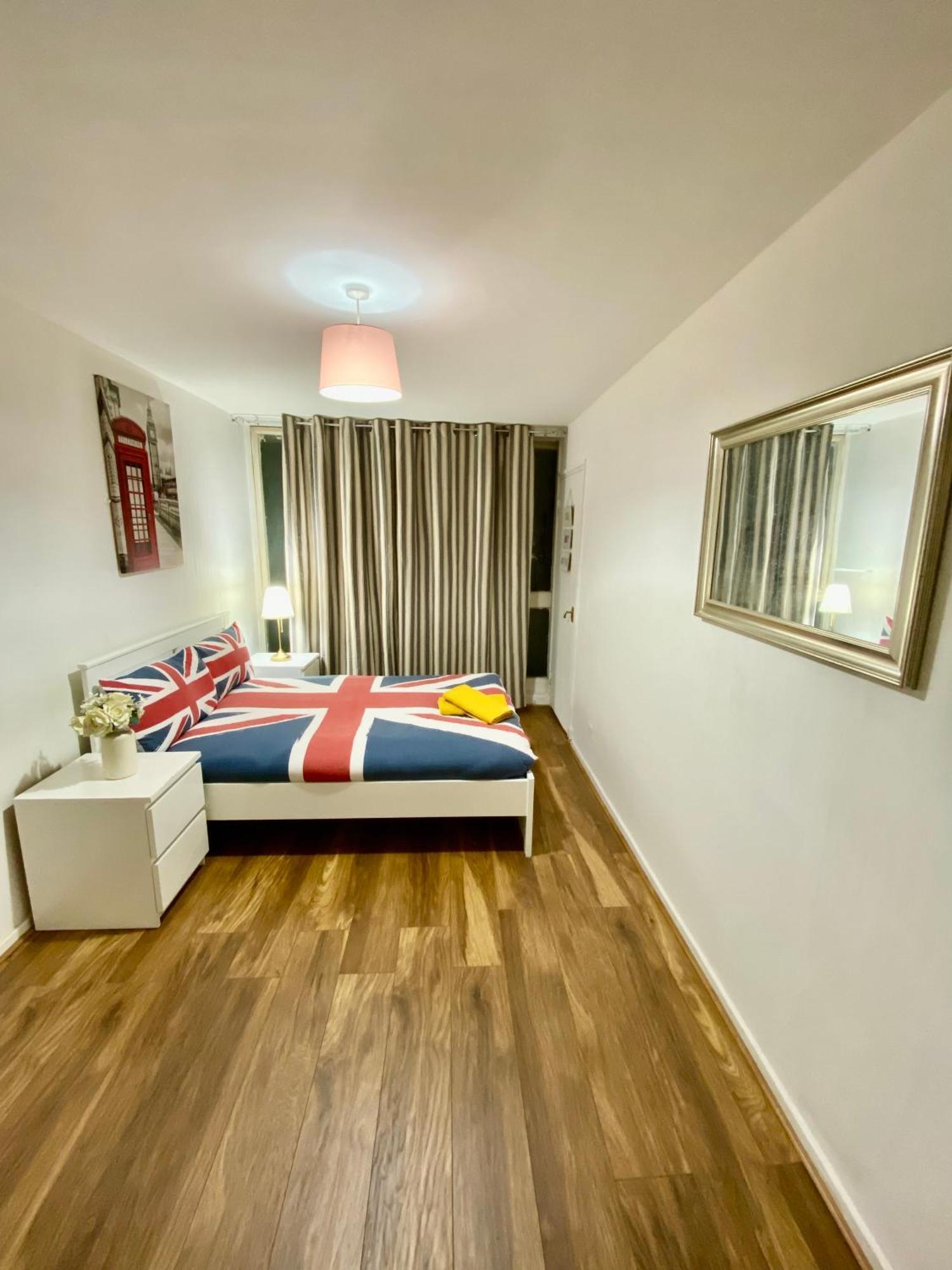 Apartment 3 Bedroom Flat, Oxford Circus, W1w London