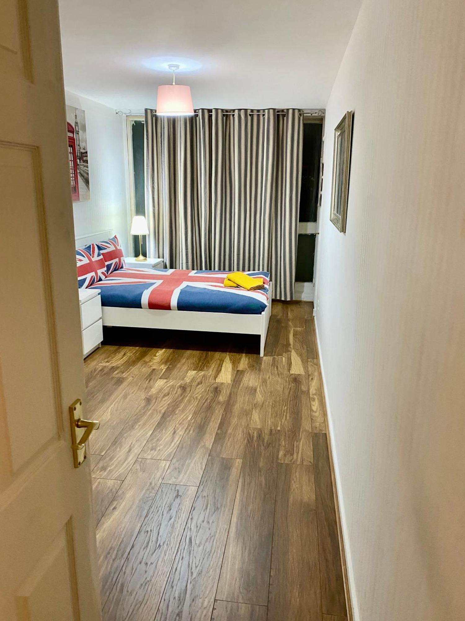 Apartment 3 Bedroom Flat, Oxford Circus, W1w *