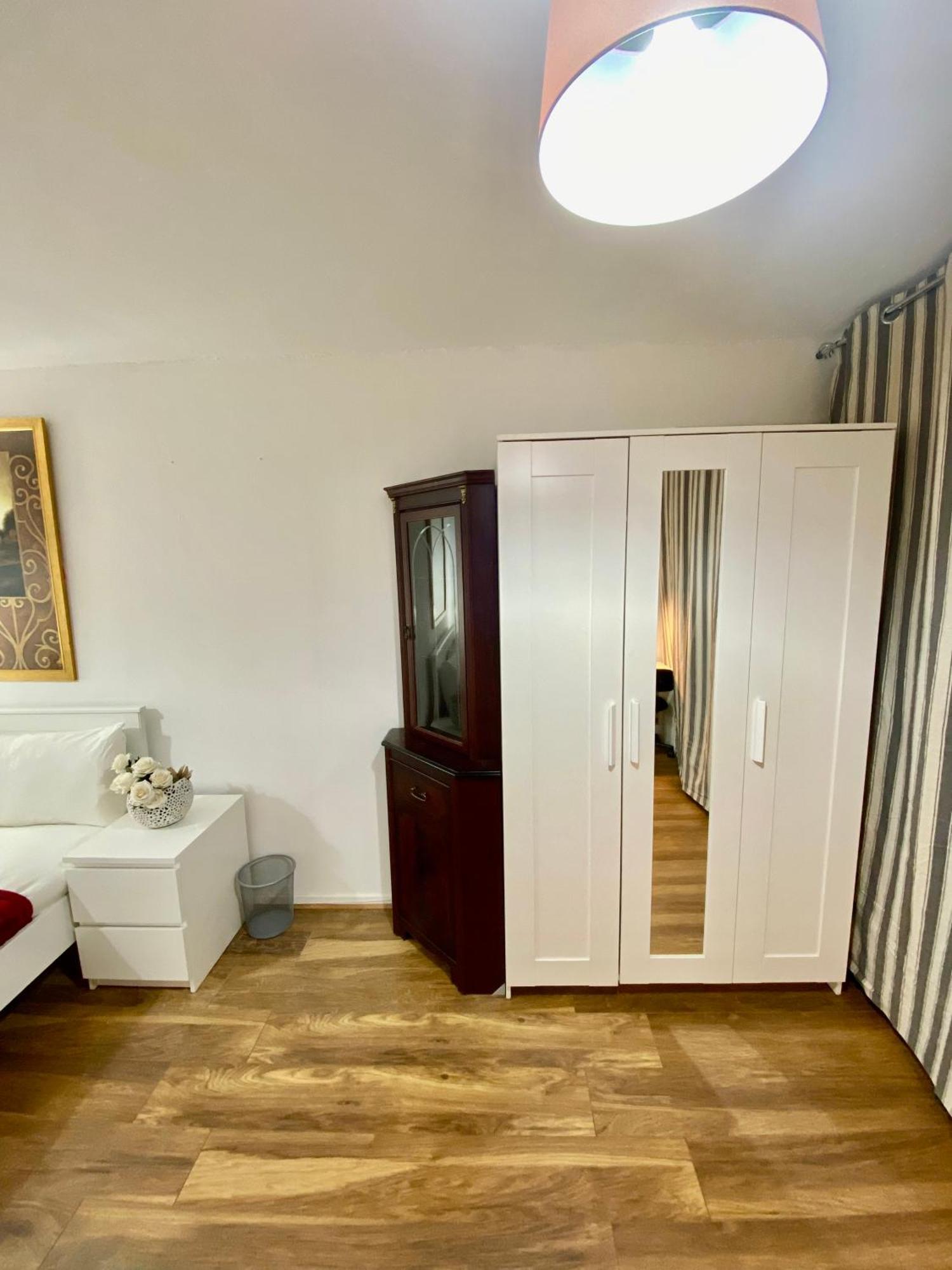 3 Bedroom Flat, Oxford Circus, W1w London