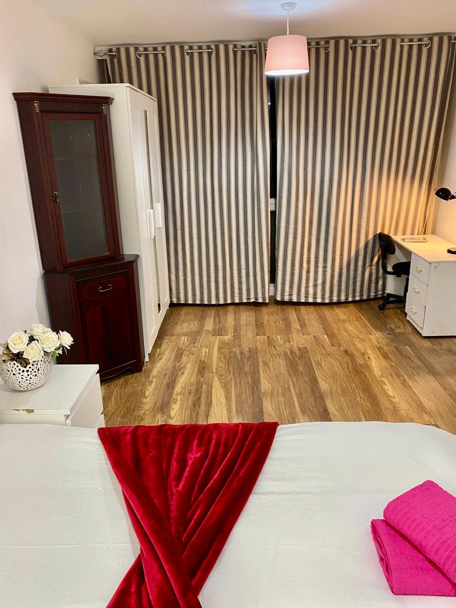 3 Bedroom Flat, Oxford Circus, W1w London