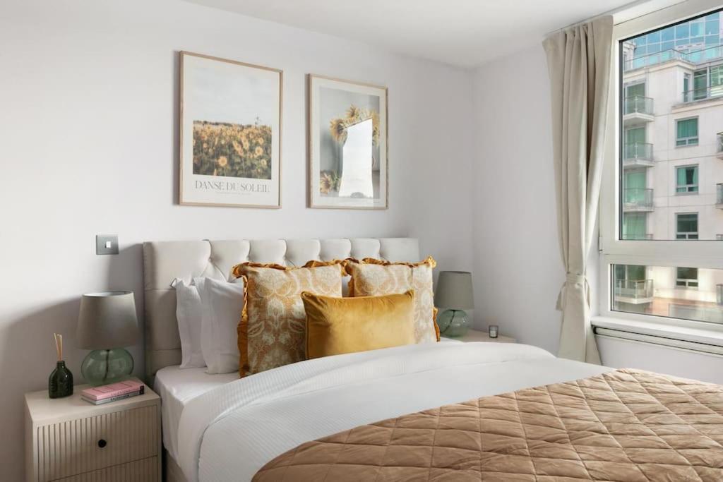 Apartment 2 Bed Riverside Flat With Breath Taking Views