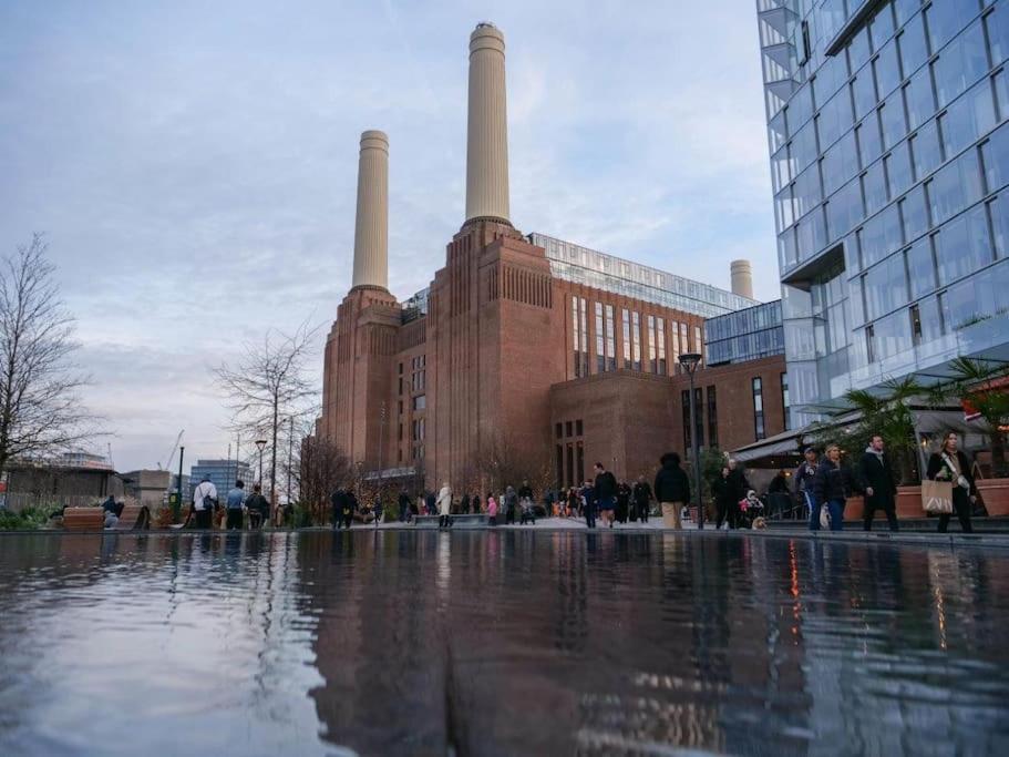 2 Bed Riverside Flat With Breath Taking Views *