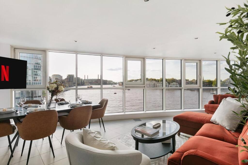 Apartment 2 Bed Riverside Flat With Breath Taking Views