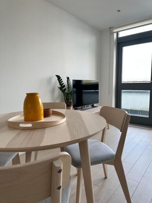 Modern Islington 1br Flat On Regent's Canal London