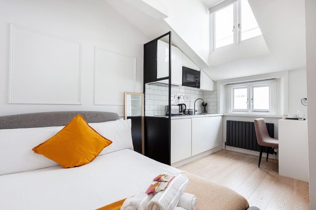 Fabulous In Paddington * London