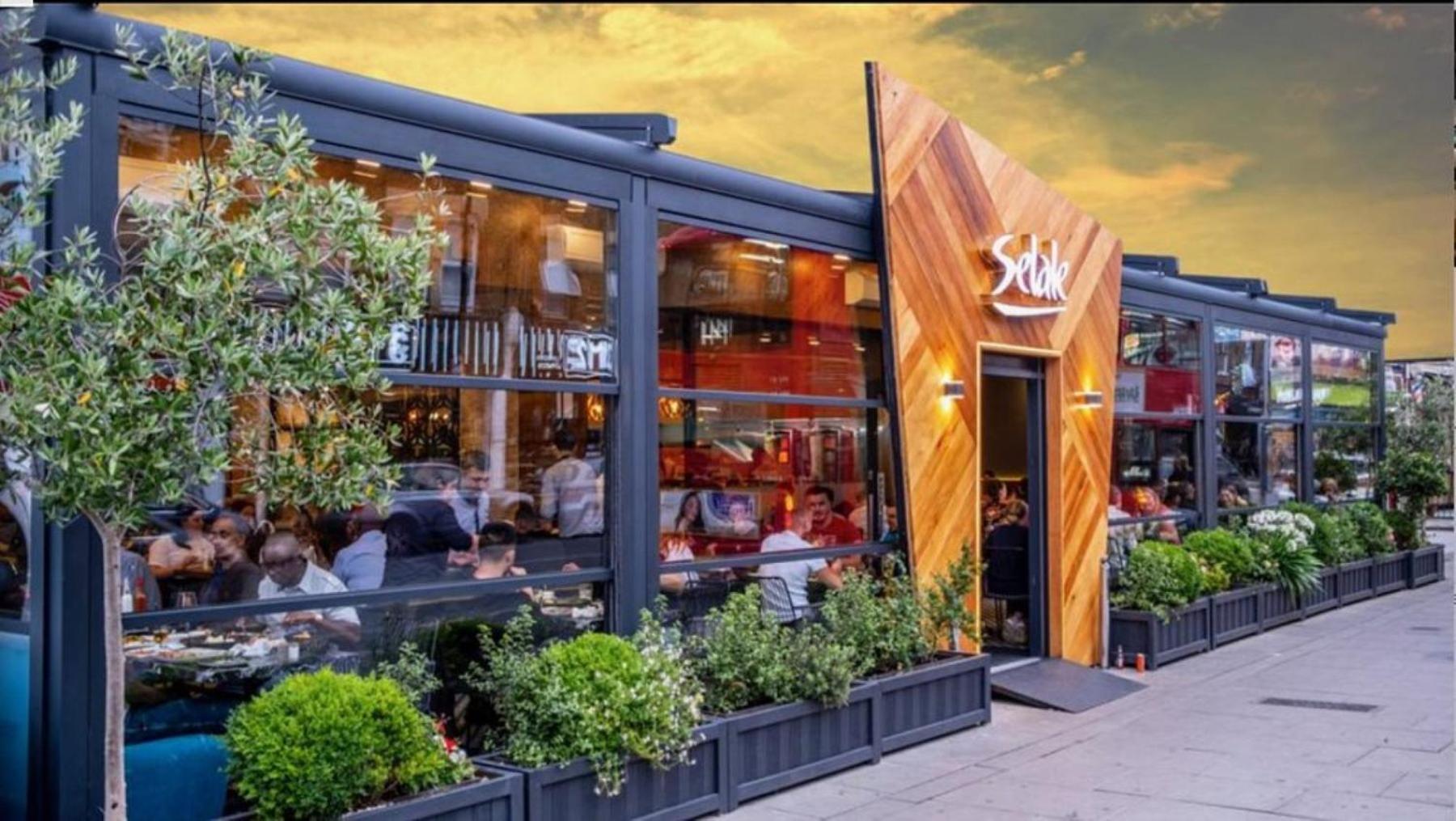 Unwind In Style 2br With Cozy Backyard For Groups Leilighet London