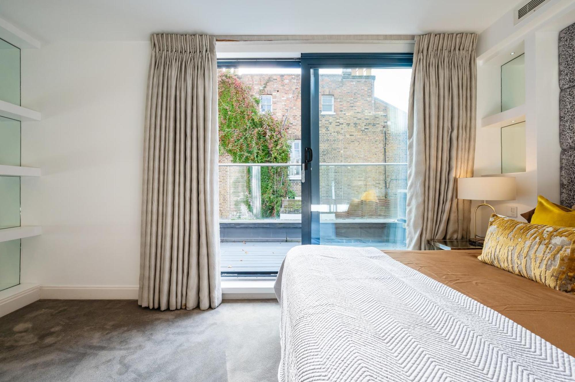 Arcore Premium Primrose Hill Apartment
