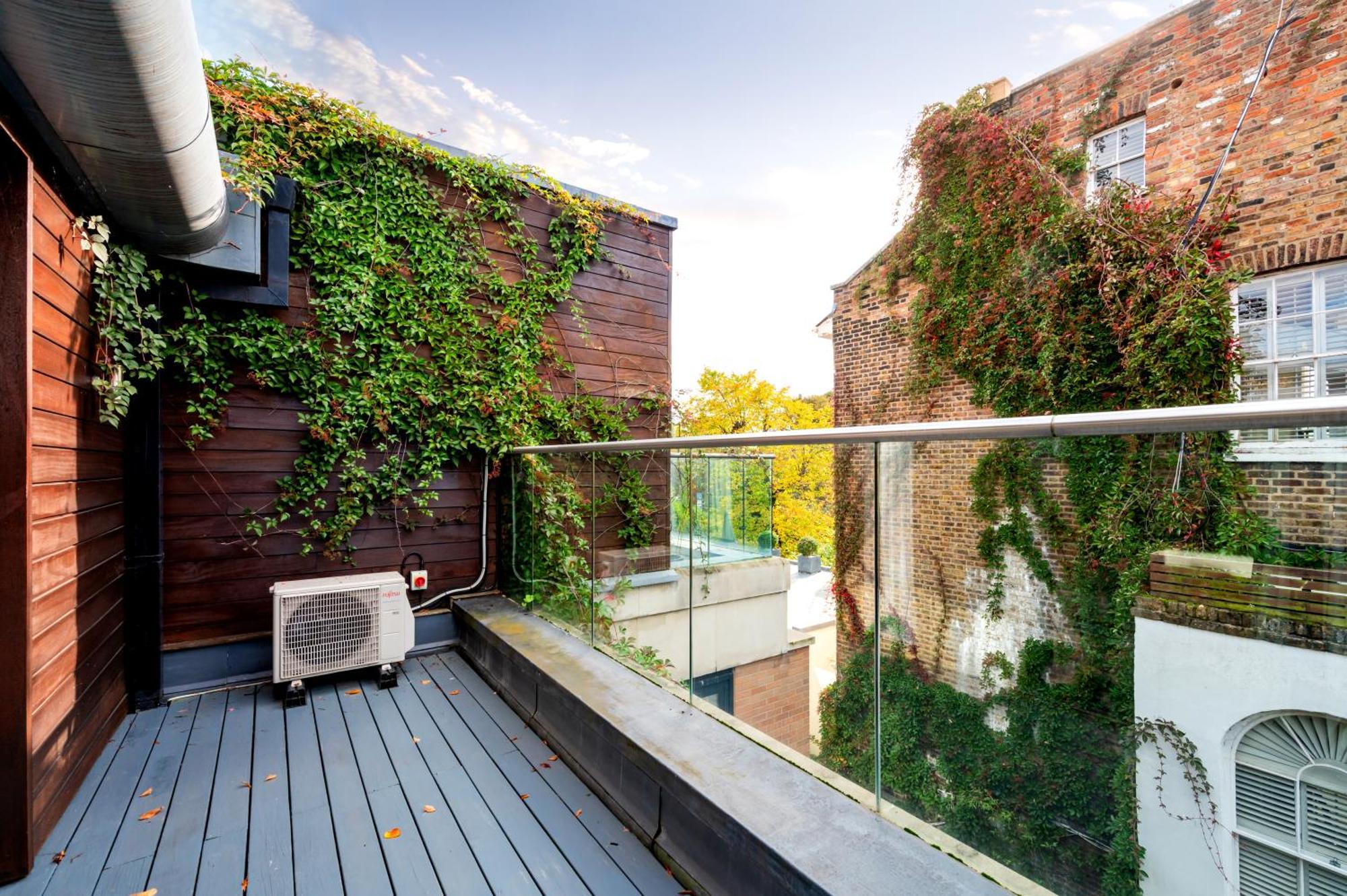 Arcore Premium Primrose Hill Apartment