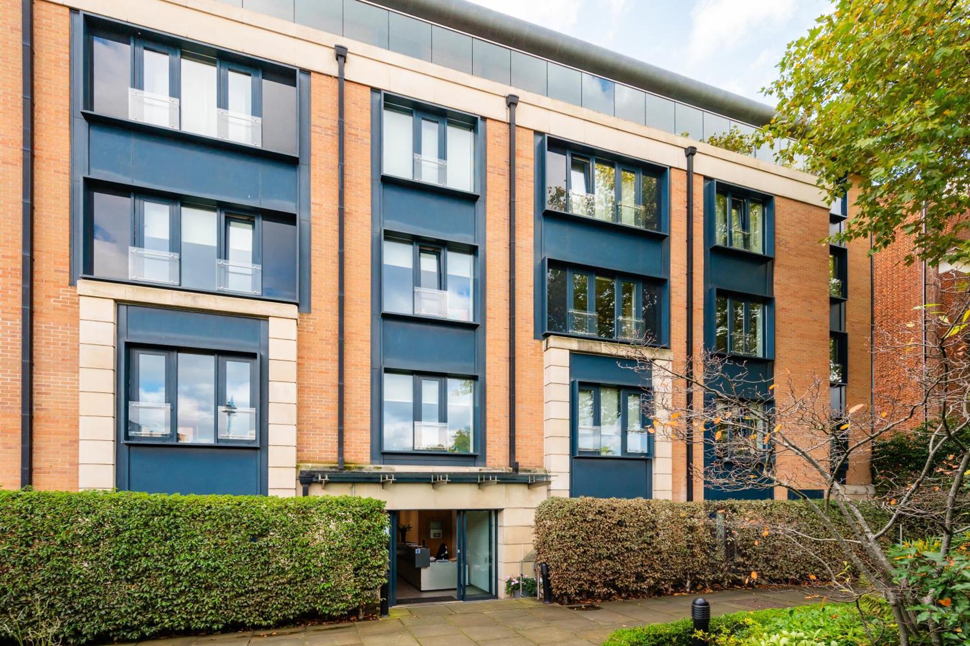 Arcore Premium Primrose Hill Apartment *